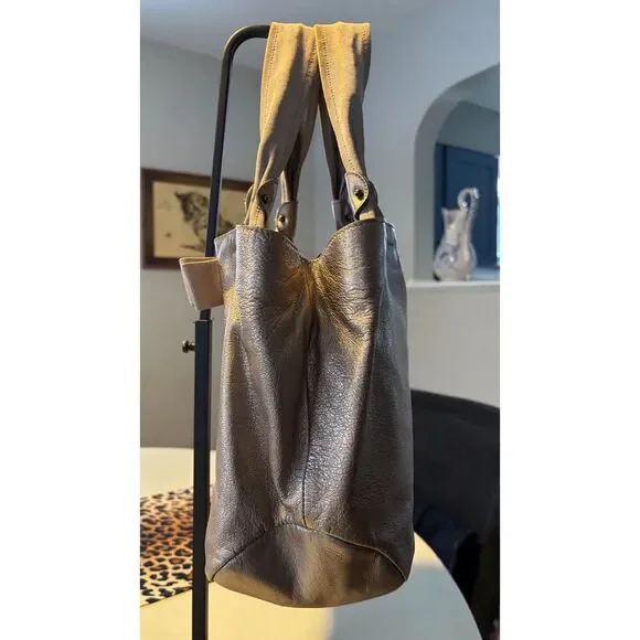 Salvatore Ferragamo Miss Vara Bow Hobo Bag - Picture 6 of 9